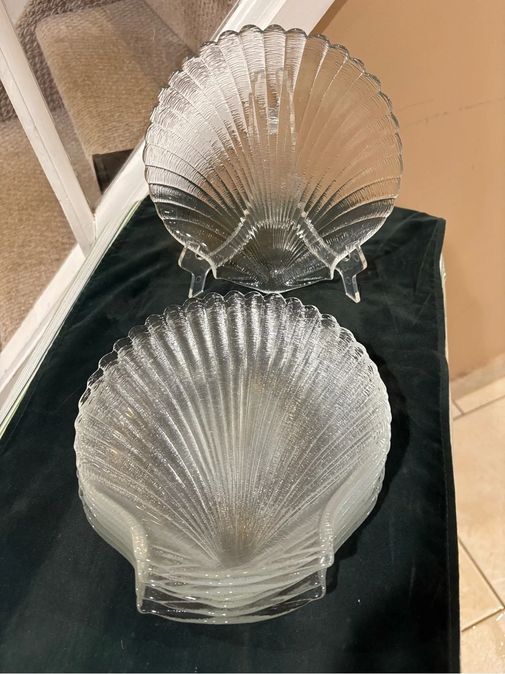 Set of 8 Vintage glass Shell dessert plates